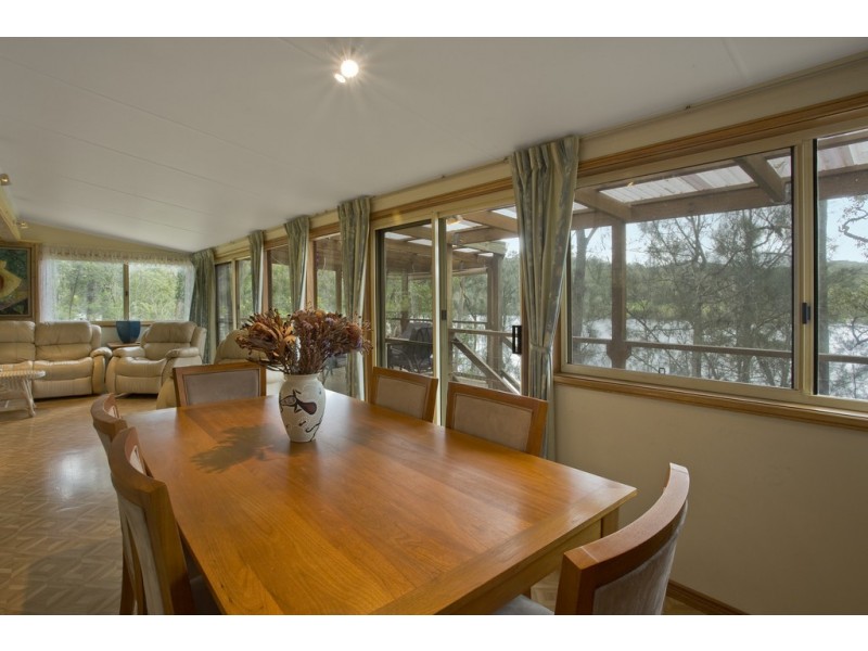 33 Sproxtons Lane, Nelligen NSW 2536