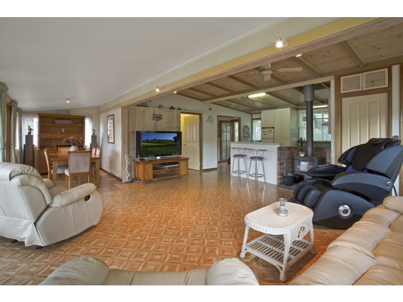 33 Sproxtons Lane, Nelligen NSW 2536