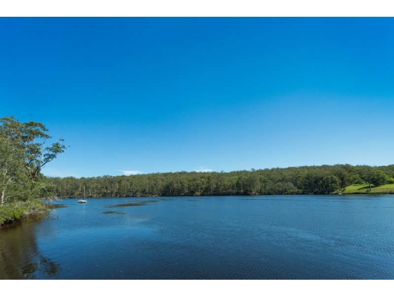 33 Sproxtons Lane, Nelligen NSW 2536