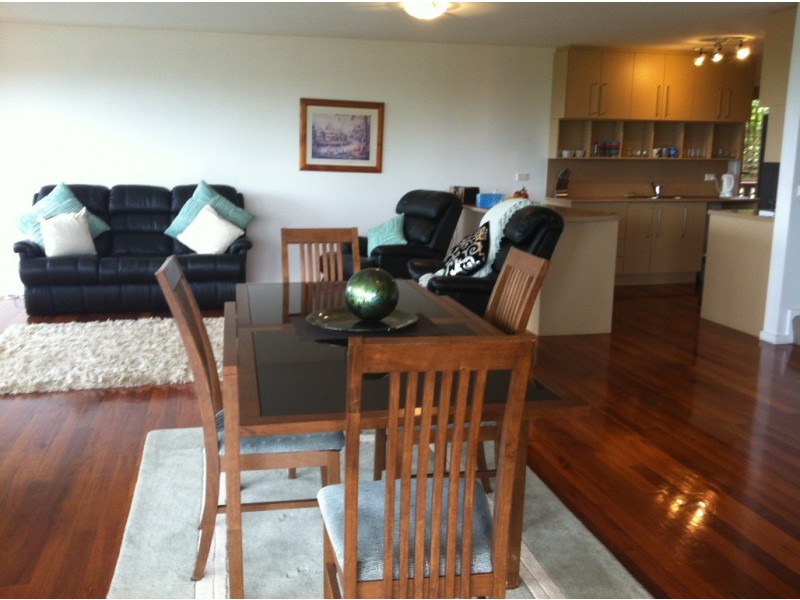 2/19 Derribong Avenue, Catalina NSW 2536