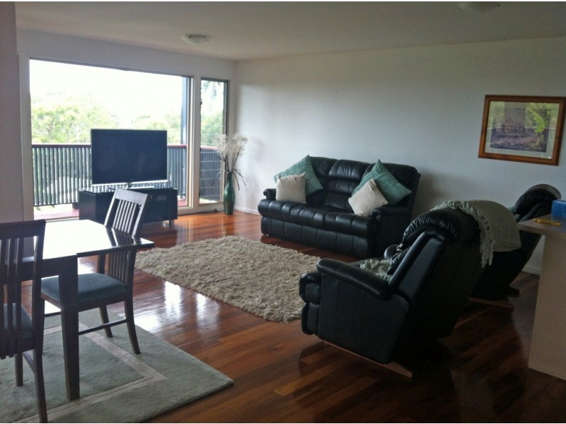 2/19 Derribong Avenue, Catalina NSW 2536