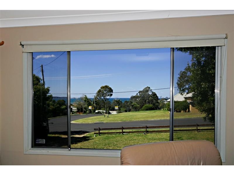 48 Calton Road, Batehaven NSW 2536