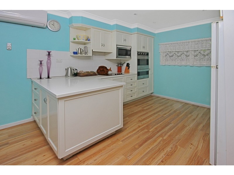 2 Wallarah Street, Surfside NSW 2536