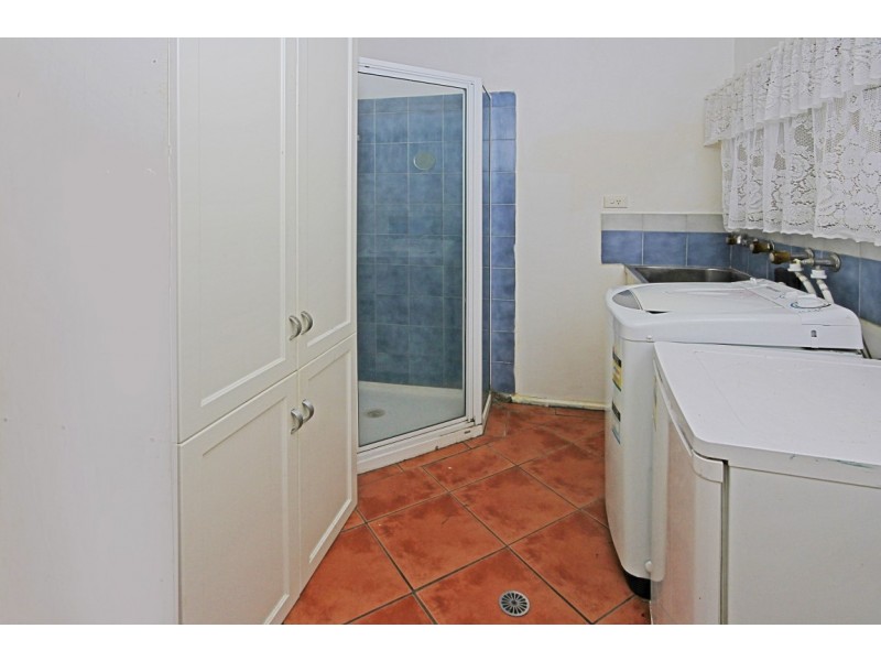 2 Wallarah Street, Surfside NSW 2536