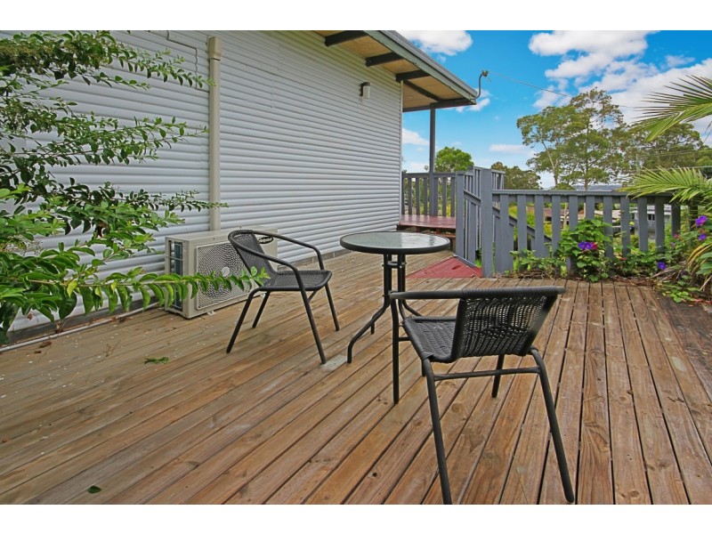 2 Wallarah Street, Surfside NSW 2536