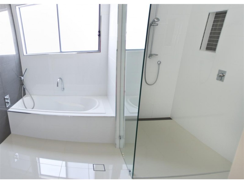 8 Hunter Place, Sunshine Bay NSW 2536