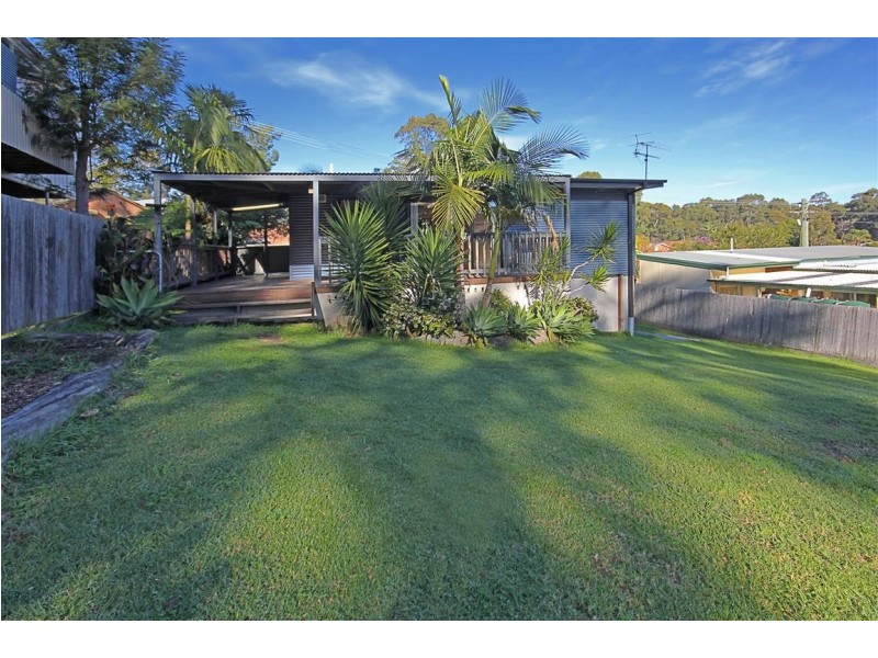 4 Valley Road, Sunshine Bay NSW 2536