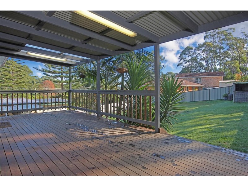 4 Valley Road, Sunshine Bay NSW 2536