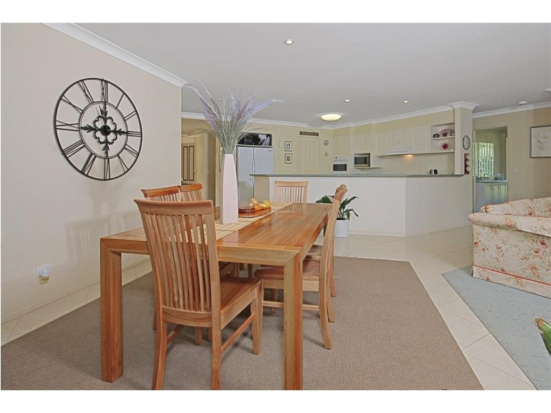 10 Silverdell Place, Surf Beach NSW 2536