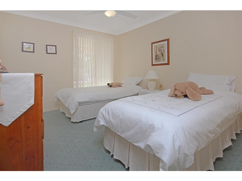 10 Silverdell Place, Surf Beach NSW 2536
