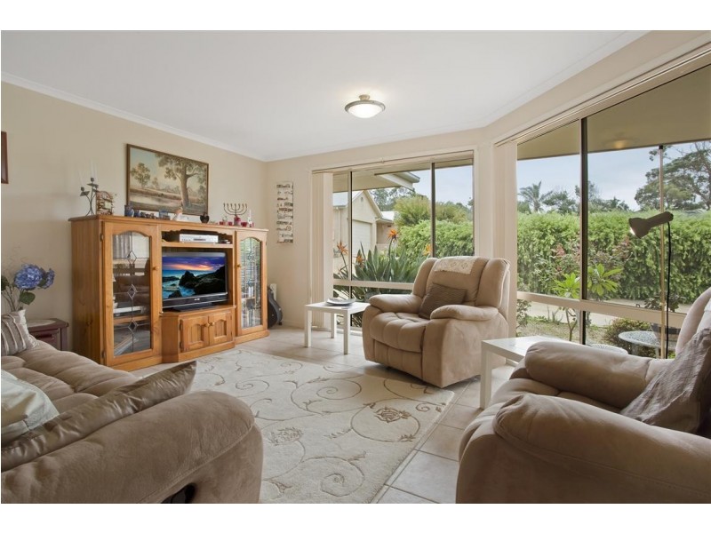 17A Eric Fenning Drive, Surf Beach NSW 2536
