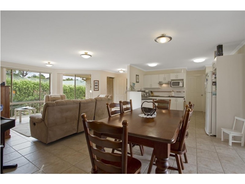 17A Eric Fenning Drive, Surf Beach NSW 2536