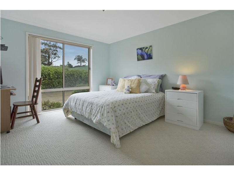 17A Eric Fenning Drive, Surf Beach NSW 2536