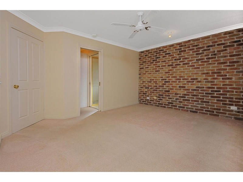 10 Sunshine Bay Road, Sunshine Bay NSW 2536