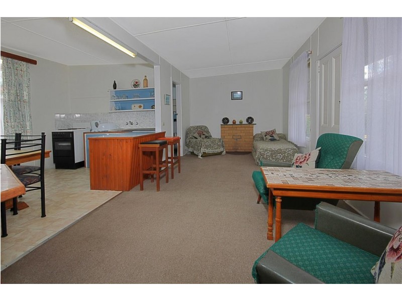 14 Myamba Parade, Surfside NSW 2536