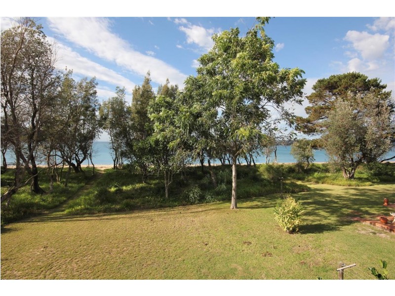 14 Myamba Parade, Surfside NSW 2536