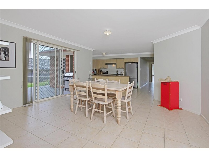 6 Dampier Place, Sunshine Bay NSW 2536