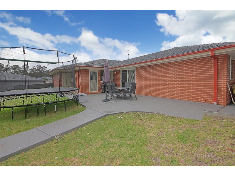 6 Dampier Place, Sunshine Bay NSW 2536