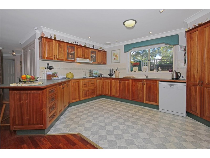12 Poole Place, Sunshine Bay NSW 2536