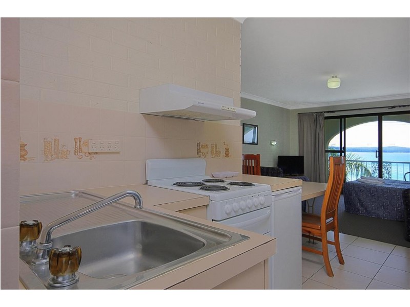 14/384-388 Beach Road, Batehaven NSW 2536