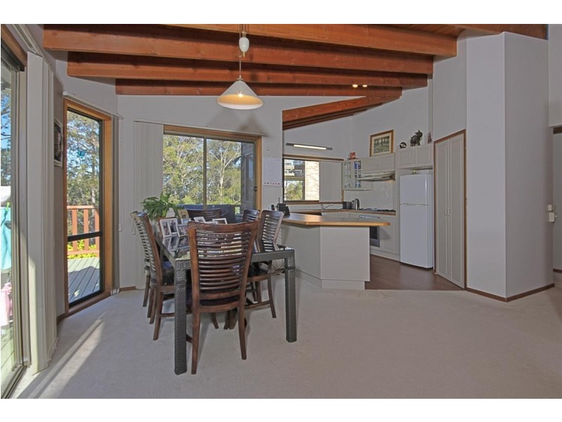 6 Penthouse Place, North Batemans Bay NSW 2536