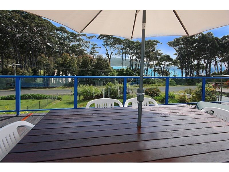 8 Depot Beach Road, Depot Beach NSW 2536