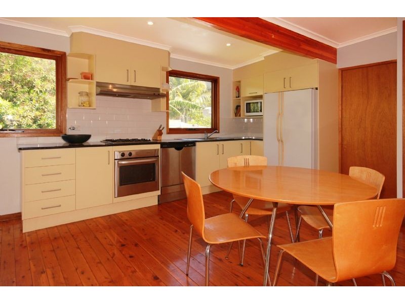 8 Depot Beach Road, Depot Beach NSW 2536