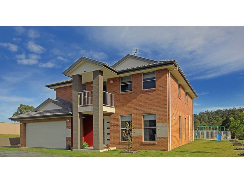 8 Hanna Place, North Batemans Bay NSW 2536
