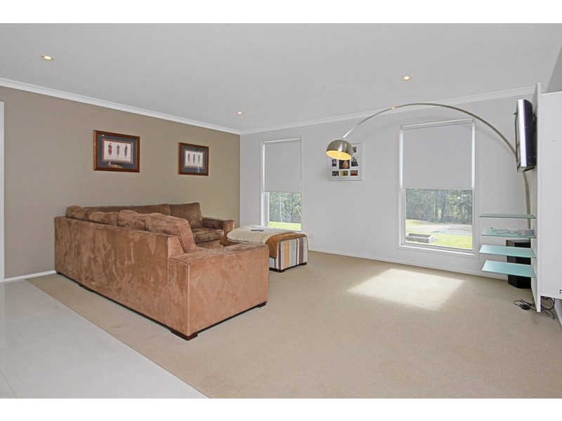 8 Hanna Place, North Batemans Bay NSW 2536