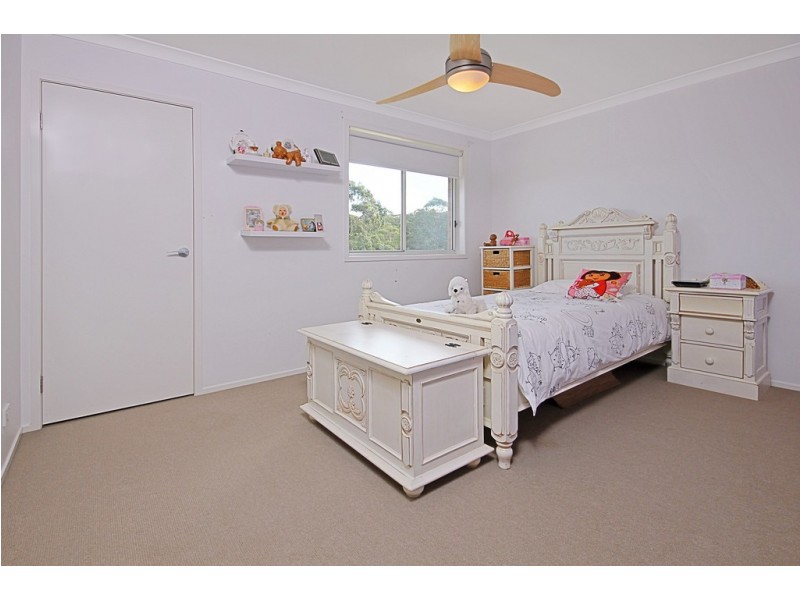 8 Hanna Place, North Batemans Bay NSW 2536