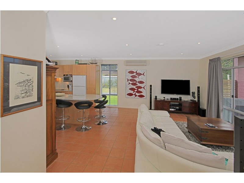 6/1A Myamba Parade, Surfside NSW 2536