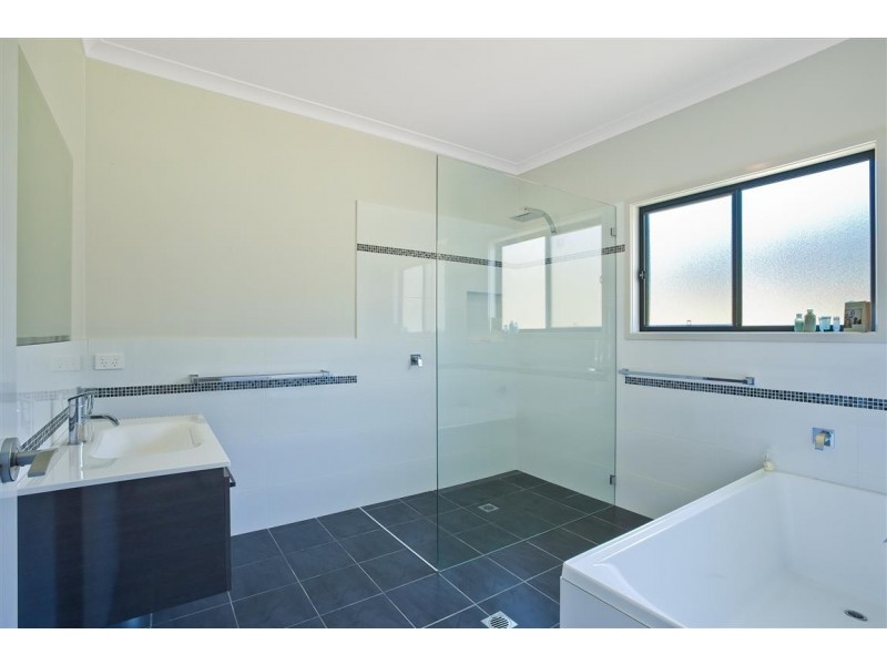 55 Broomfield Crescent, Long Beach NSW 2536