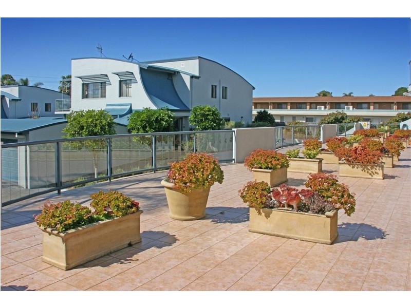 7/216 Beach Road, Batehaven NSW 2536