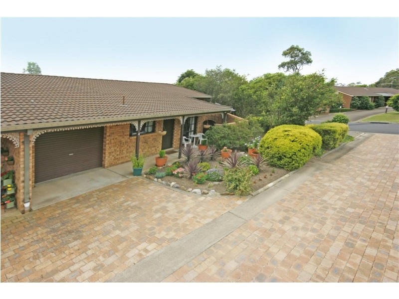 4/11 Eric Fenning Drive, Surf Beach NSW 2536