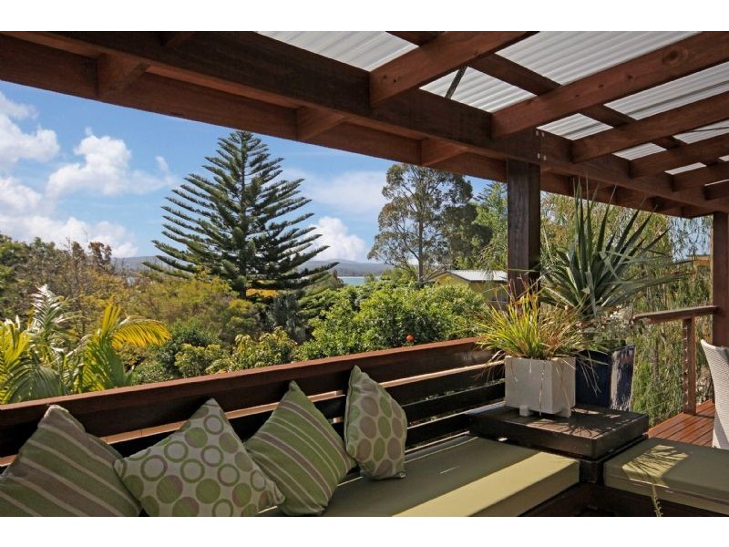 4 Vista Avenue, Catalina NSW 2536