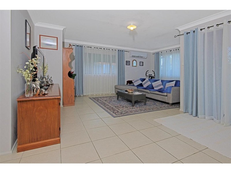 16 Wentworth Avenue, Sunshine Bay NSW 2536