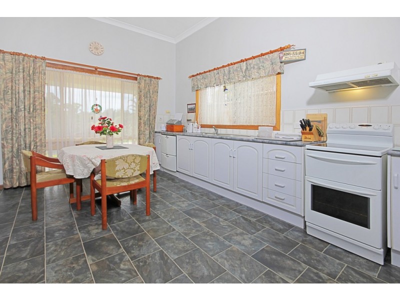 12 Lincoln Crescent, North Batemans Bay NSW 2536