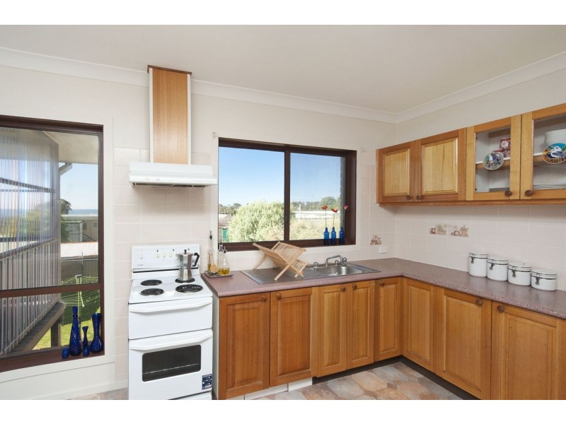 13 Grantham Road, Batehaven NSW 2536