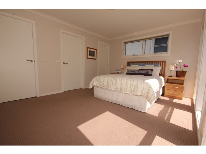 10 Bowerbird Place, Malua Bay NSW 2536
