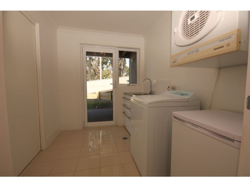 10 Bowerbird Place, Malua Bay NSW 2536