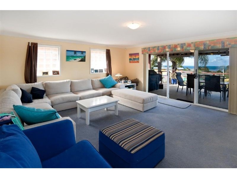 6 Ocean Road, Batehaven NSW 2536