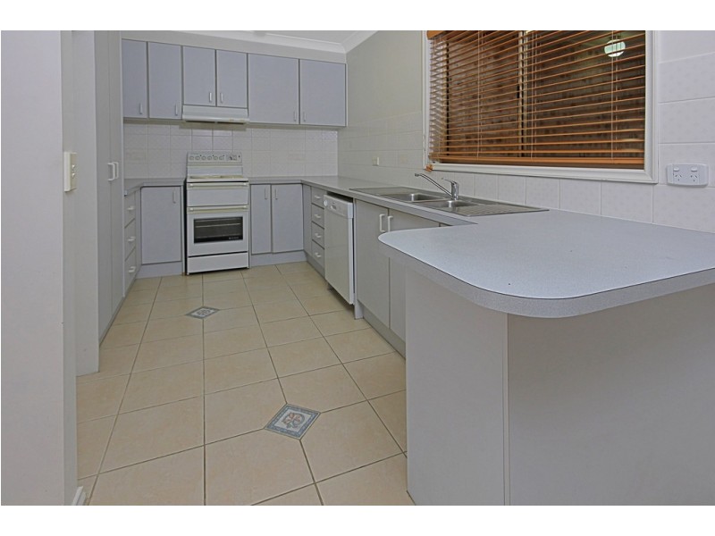 41 Karoola Crescent, Surfside NSW 2536