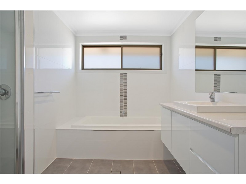 50 Courtenay Crescent, Long Beach NSW 2536