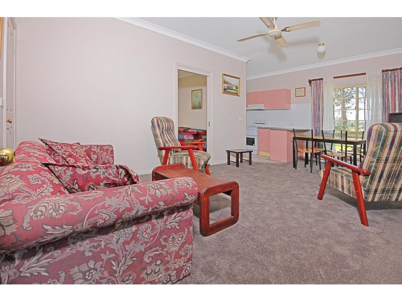 8 Kauzal Crescent, Surf Beach NSW 2536