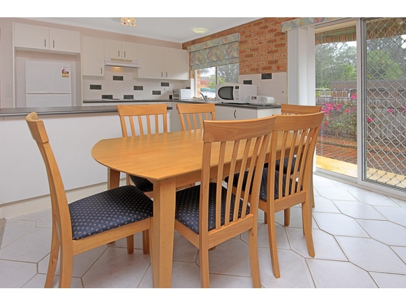 2/1 Tristania Parade, Maloneys Beach NSW 2536