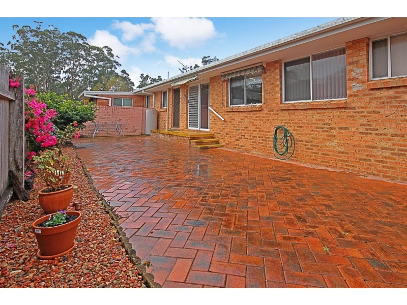 2/1 Tristania Parade, Maloneys Beach NSW 2536