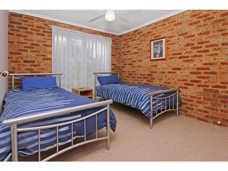 2/1 Tristania Parade, Maloneys Beach NSW 2536