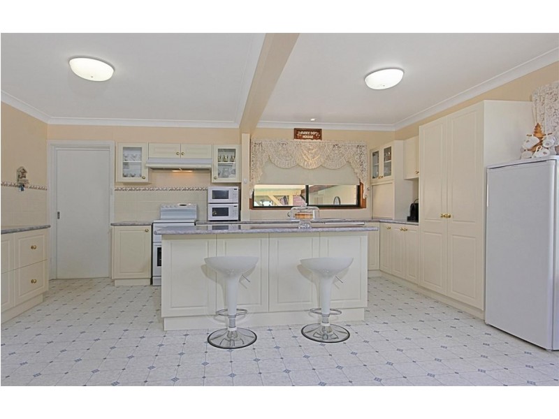 12 Bavarde Avenue, Batemans Bay NSW 2536