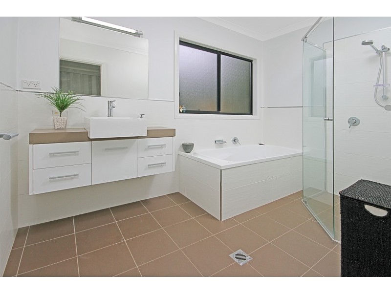 2/65 Golf Links Drive, Batemans Bay NSW 2536