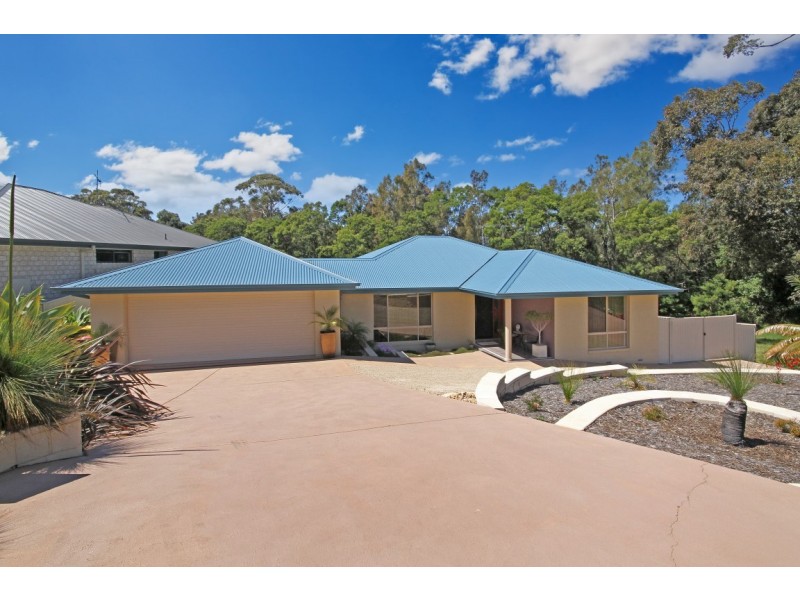 14 Gibson Place, Batehaven NSW 2536